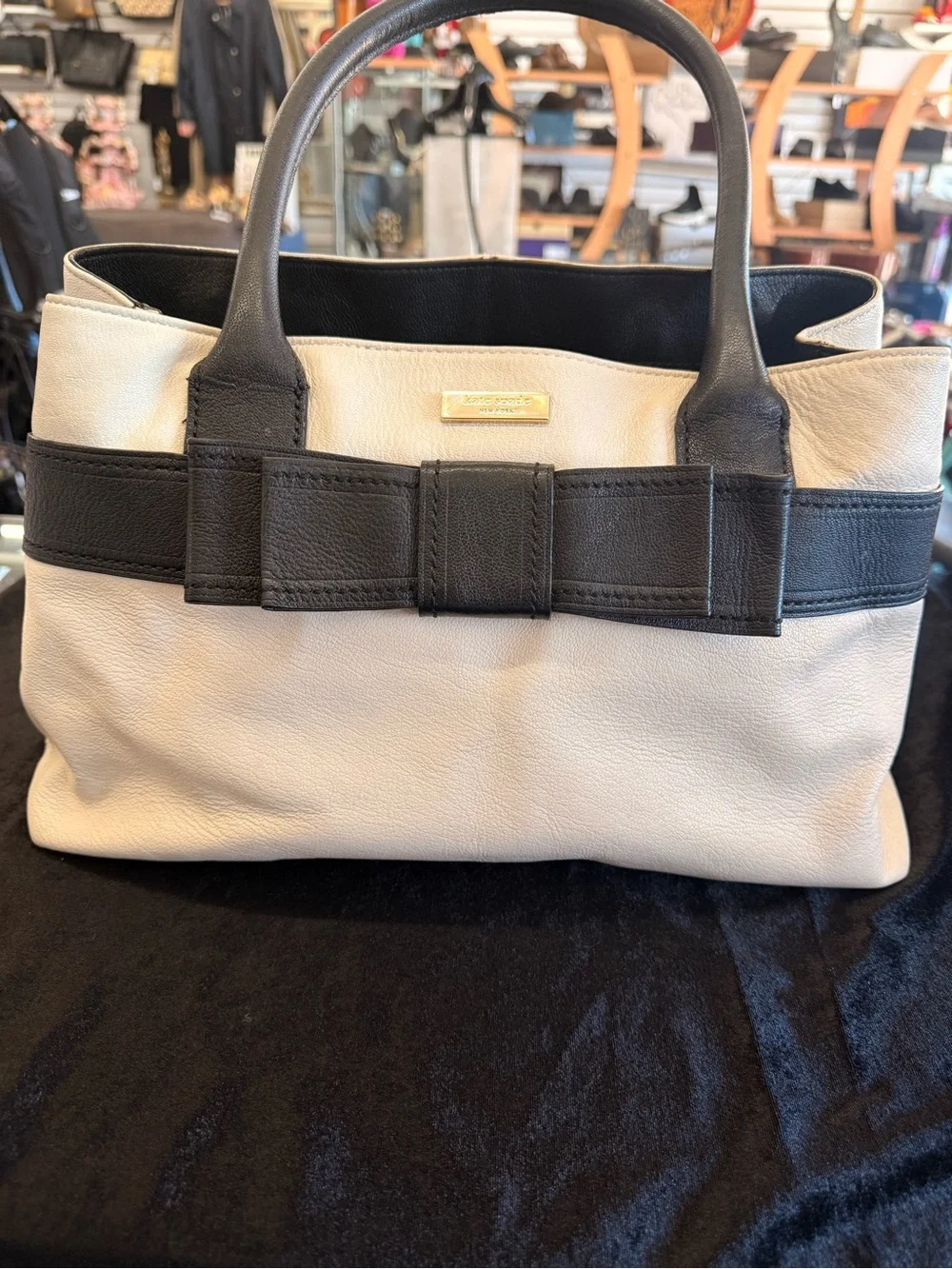 kate spade Cream and Black Leather Bow-Accent Tote